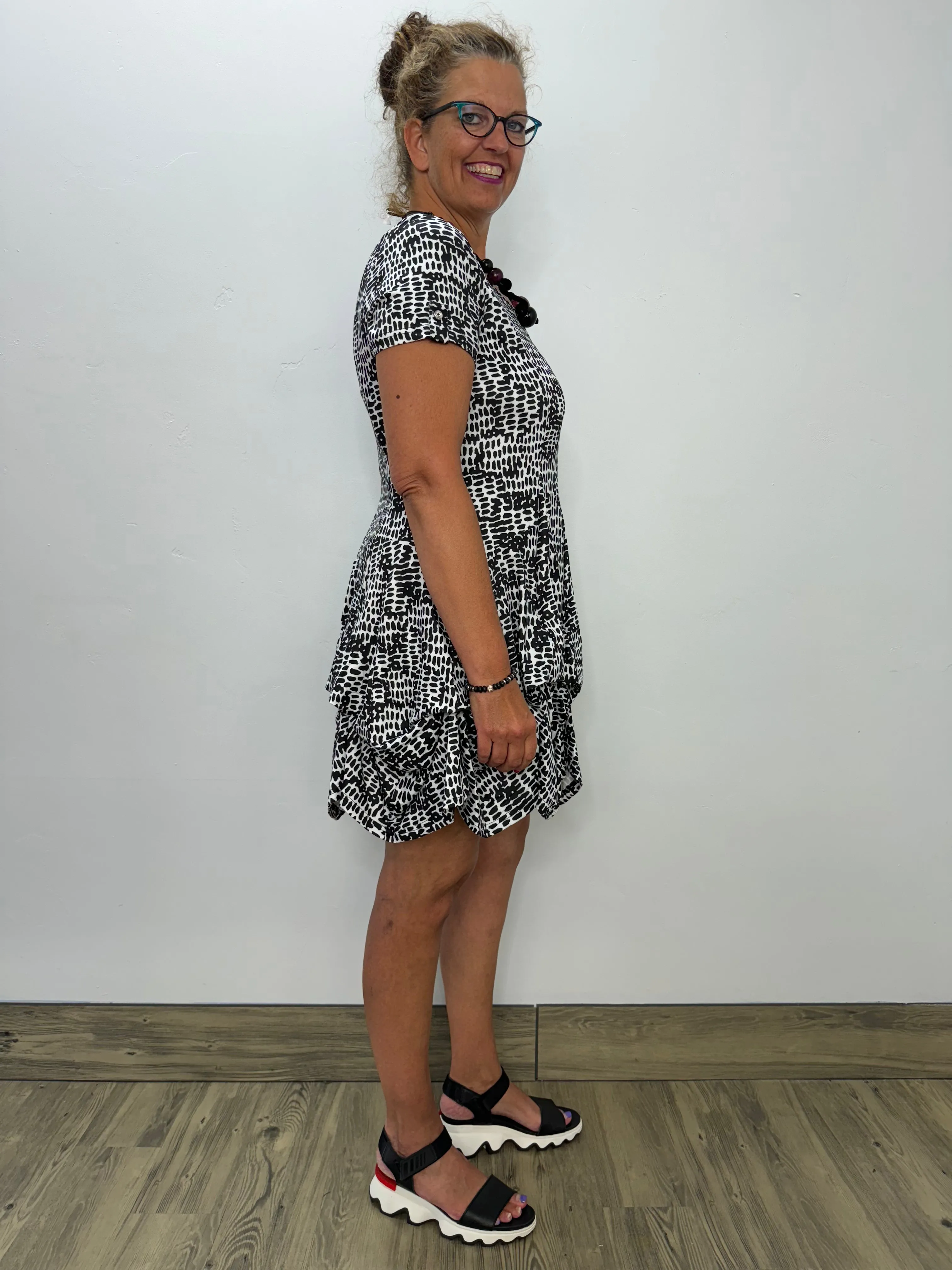 Black and White Short Sleeve Bubble Dress